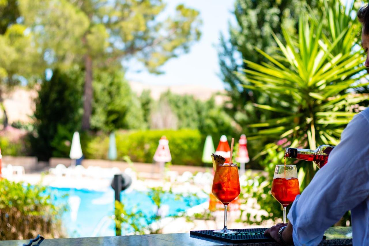 Agriturismo Tenute Pollara Roccamena ภายนอก รูปภาพ