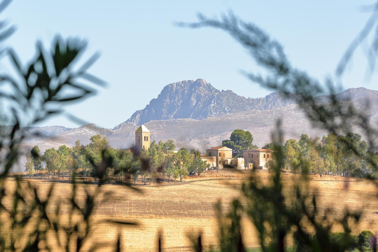 Agriturismo Tenute Pollara Roccamena ภายนอก รูปภาพ