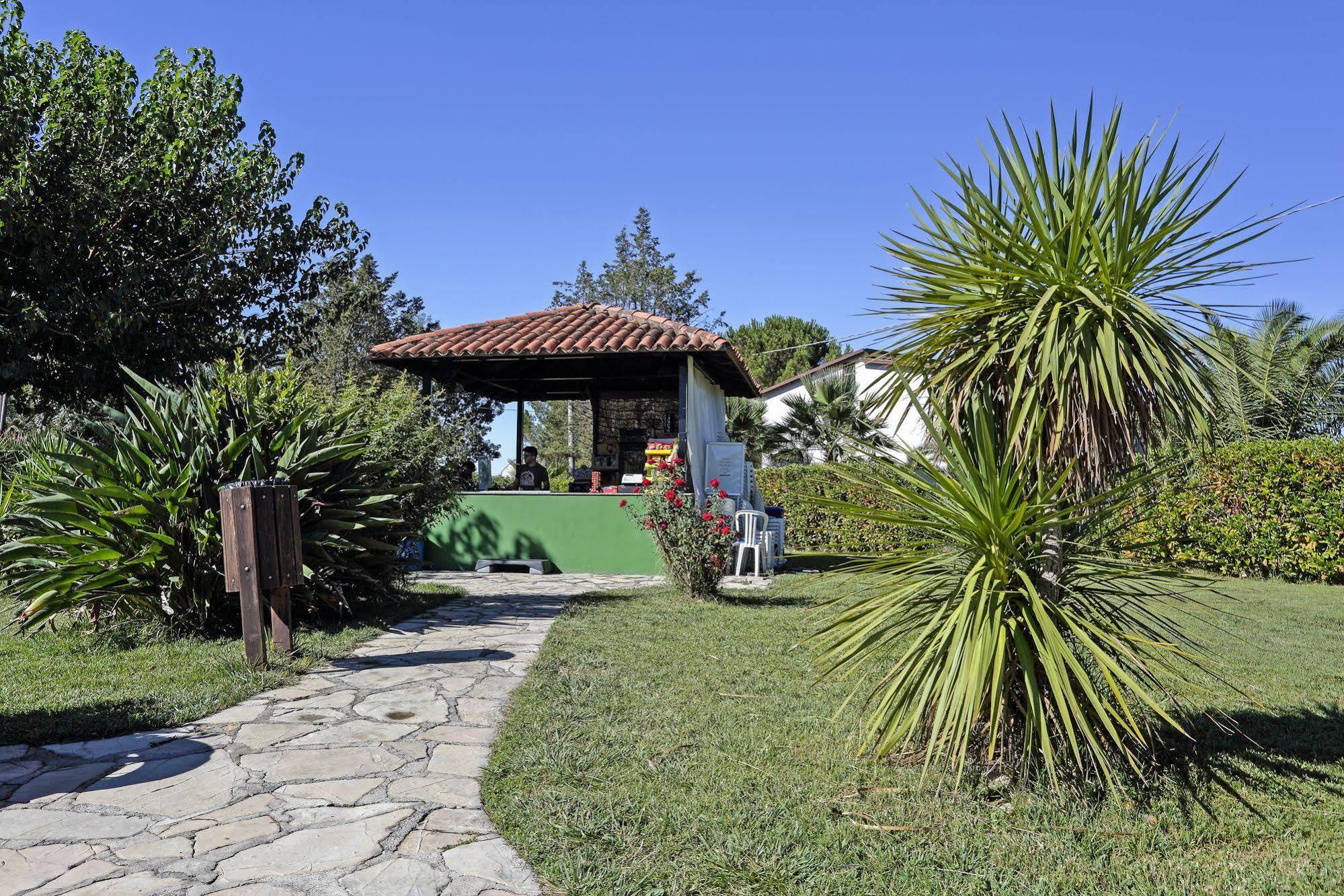 Agriturismo Tenute Pollara Roccamena ภายนอก รูปภาพ