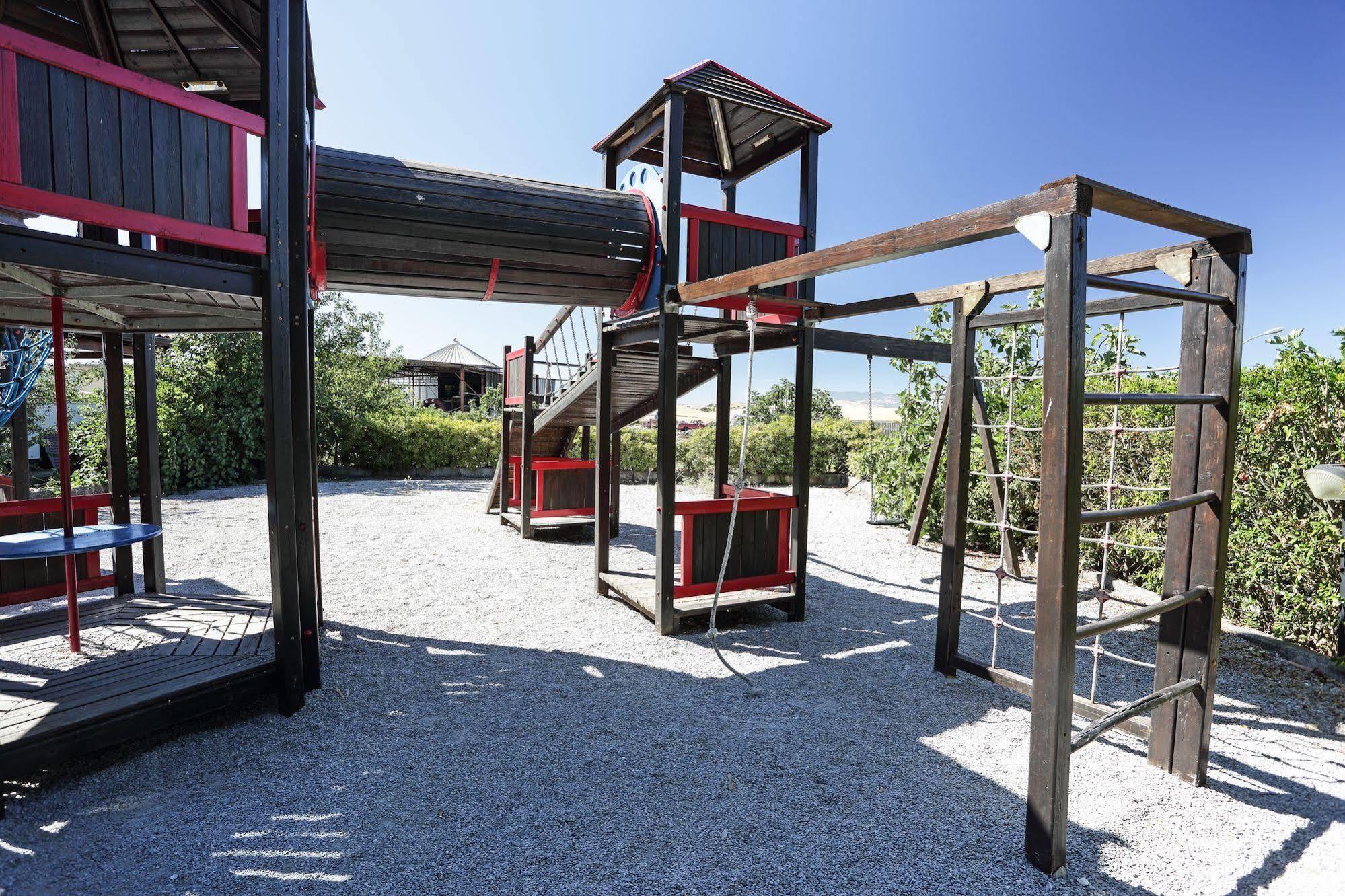Agriturismo Tenute Pollara Roccamena ภายนอก รูปภาพ