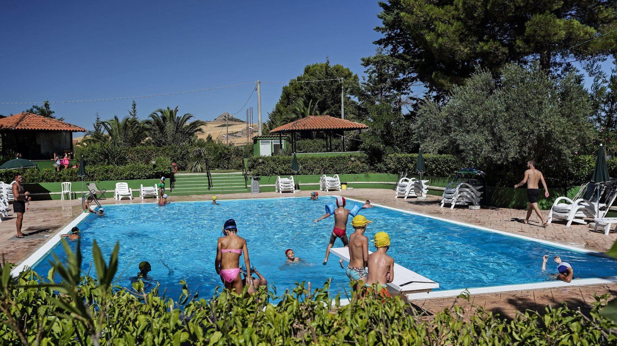 Agriturismo Tenute Pollara Roccamena ภายนอก รูปภาพ