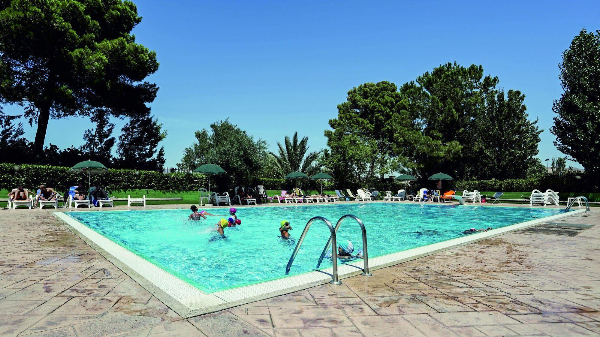 Agriturismo Tenute Pollara Roccamena ภายนอก รูปภาพ